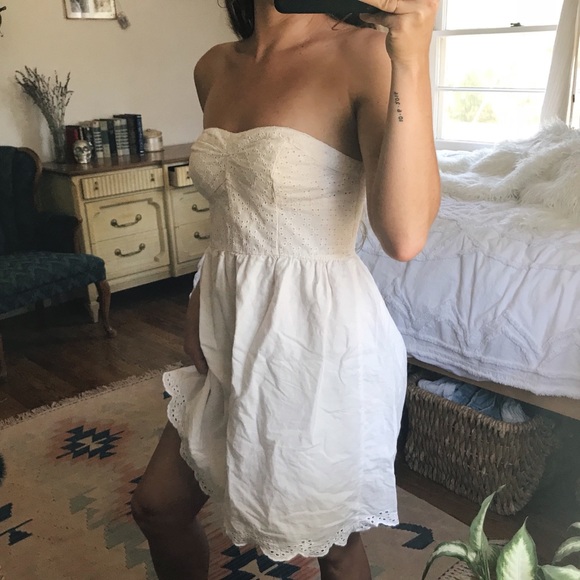 Dresses & Skirts - Strapless summer dress